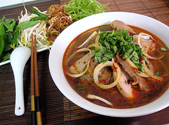 CACH NAU BUN BO HUE