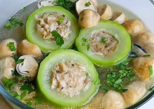 Canh bầu nhồi thịt chay